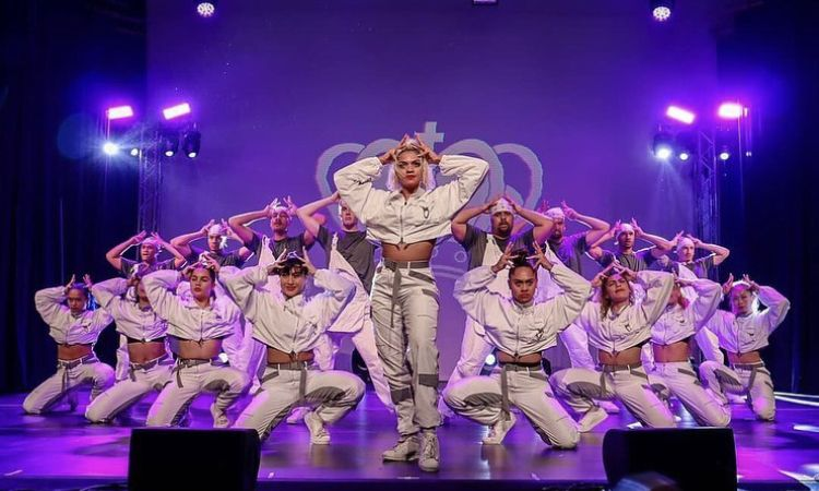 Dance group